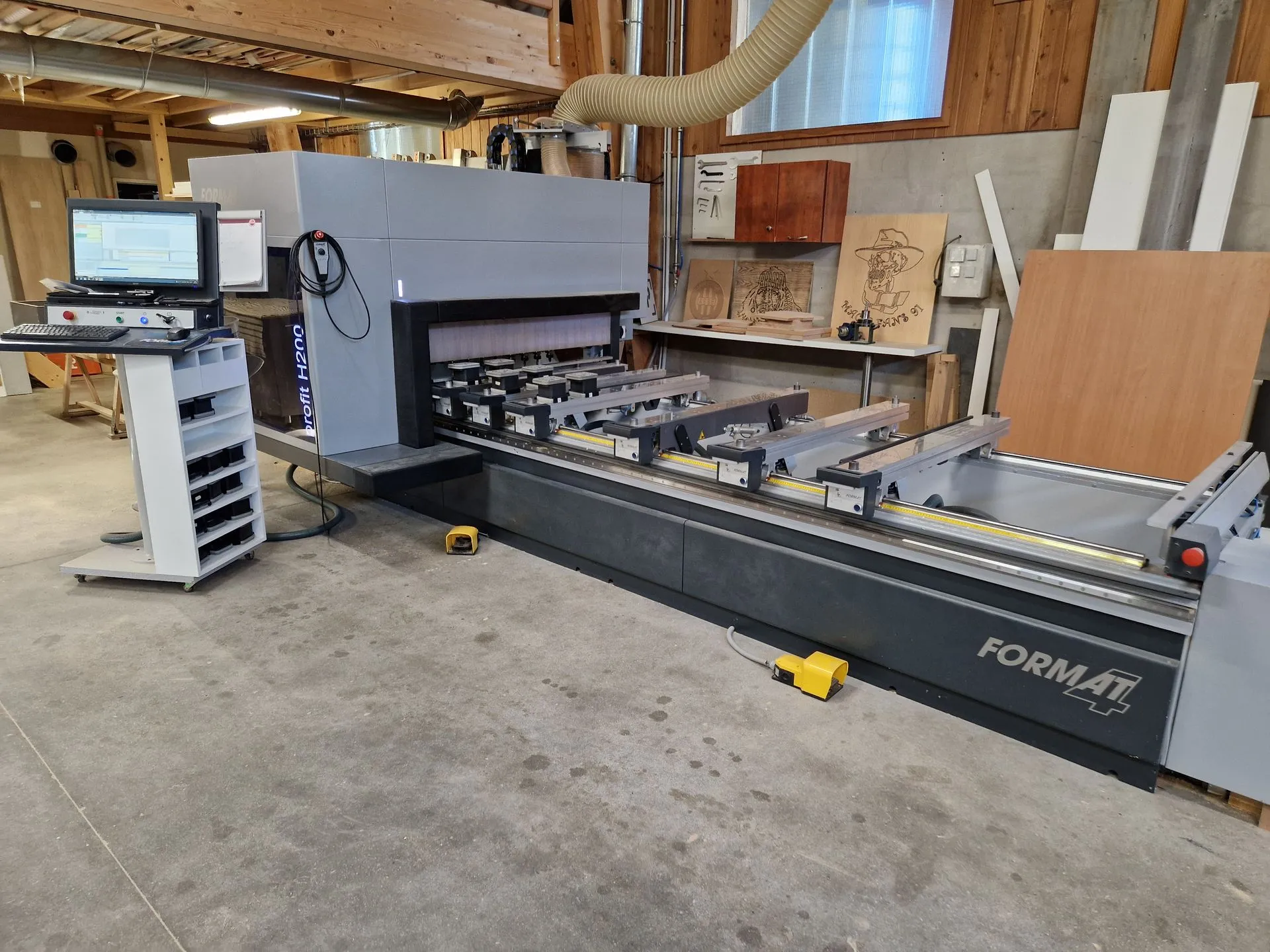 Outillage d'ébénisterie en atelier