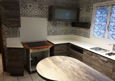 Cuisiniste vers Lézigneux